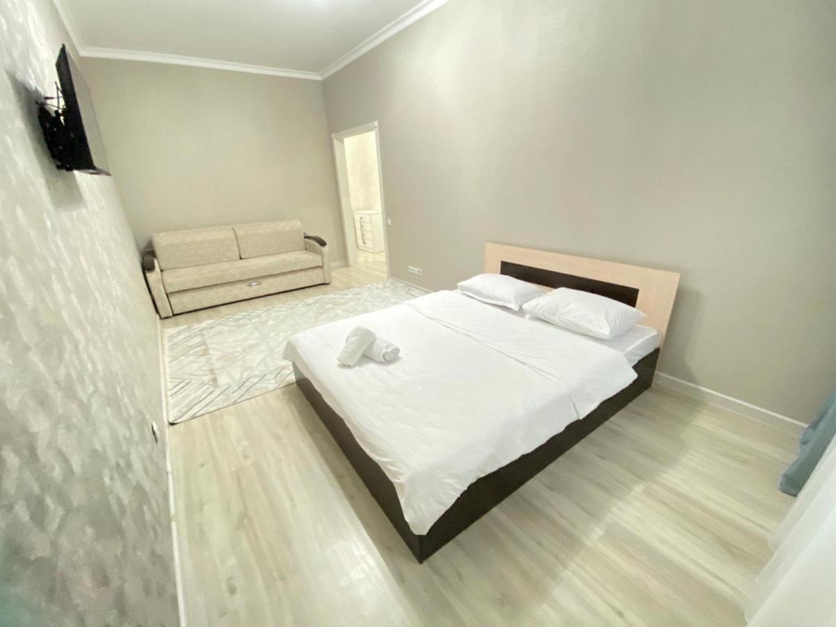 Whitehome In Panorama Park Astana Bagian luar foto